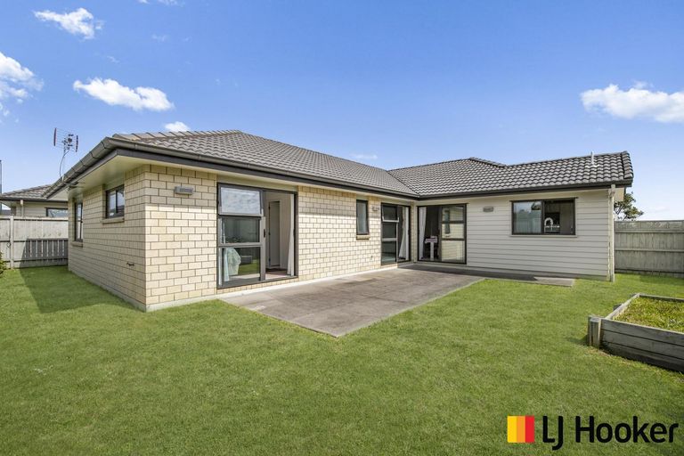Photo of property in 3 Manene Street, Wattle Downs, Auckland, 2103