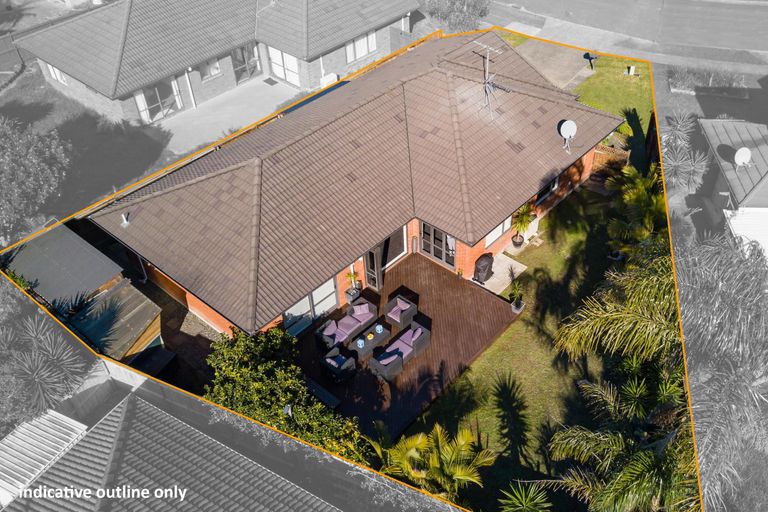 Photo of property in 25 Croftview Road, Wattle Downs, Auckland, 2103