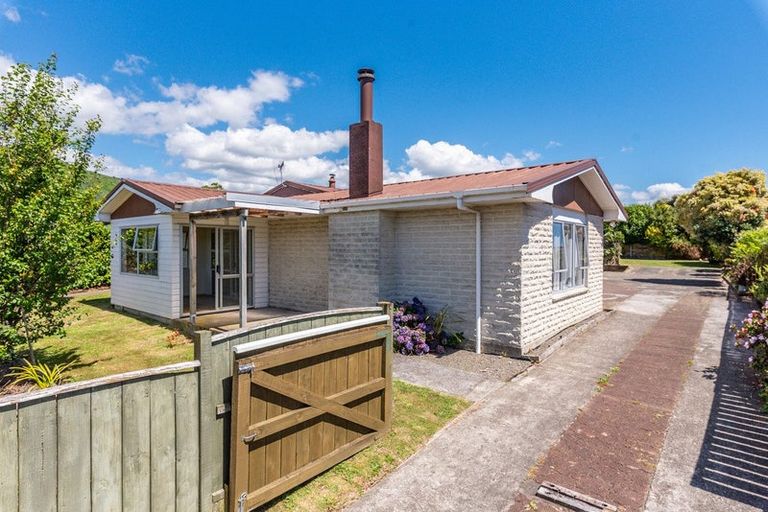 Photo of property in 22 Sylvan Avenue, Waikanae, 5036