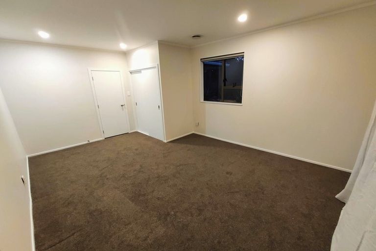 Photo of property in 2/9a Elliot Street, Howick, Auckland, 2014