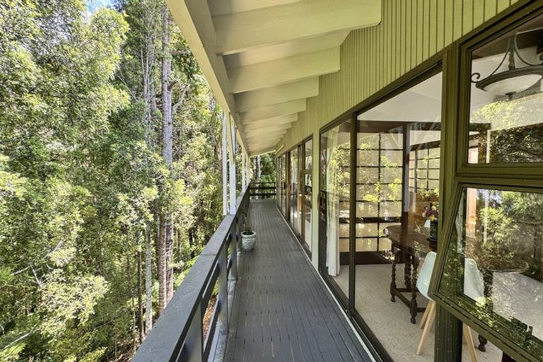 Photo of property in 20 Langstone Place, Chatswood, Auckland, 0626