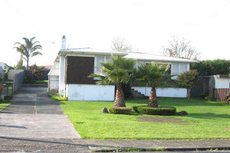 Photo of property in 122 Beaumonts Way, Manurewa, Auckland, 2102