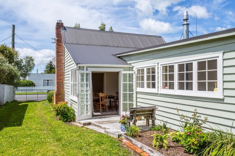 Photo of property in 24 Waite Street, Featherston, 5710