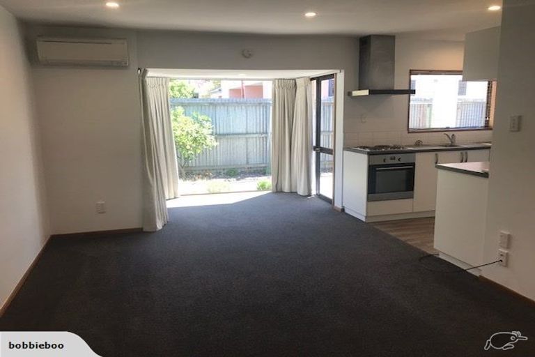 Photo of property in 7/4 Broadbent Street, Riccarton, Christchurch, 8041