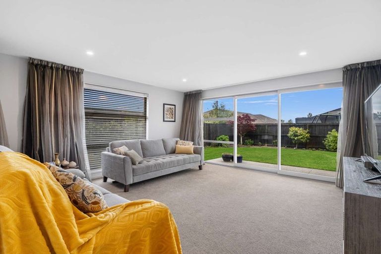 Photo of property in 5 Whitau Place, Marshland, Christchurch, 8083