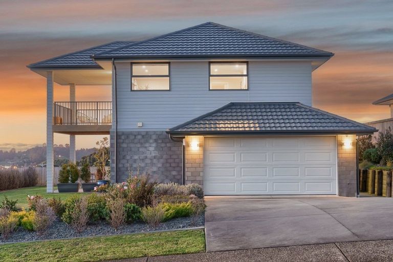 Photo of property in 25 Benmore Crescent, Pyes Pa, Tauranga, 3112