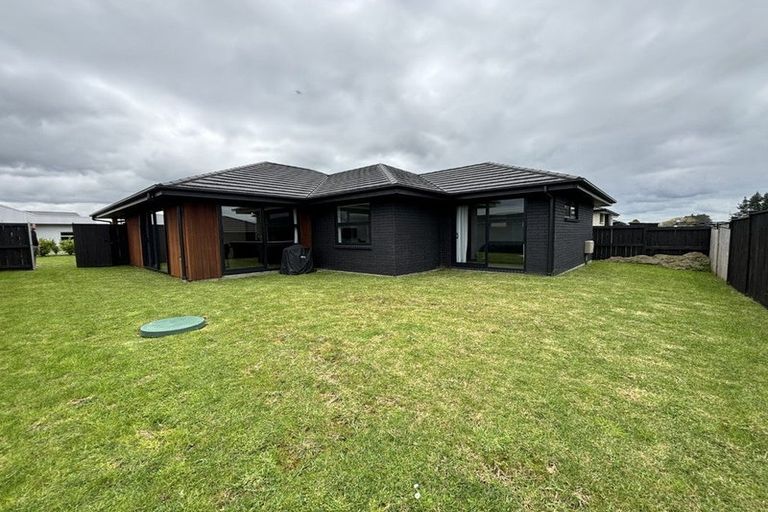 Photo of property in 11 Tabernacle Street, Karaka, 2124