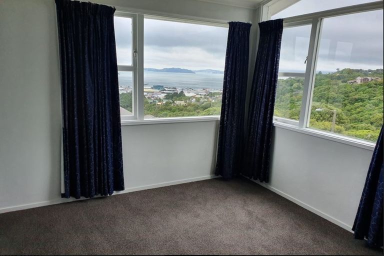 Photo of property in 23 Bushey Way, Maungaraki, Lower Hutt, 5010