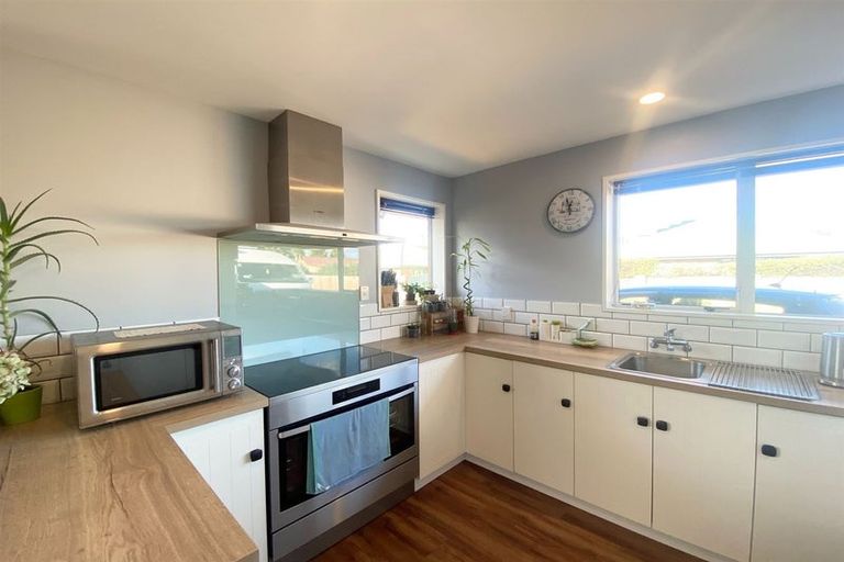 Photo of property in 2/303 Burwood Road, Burwood, Christchurch, 8083