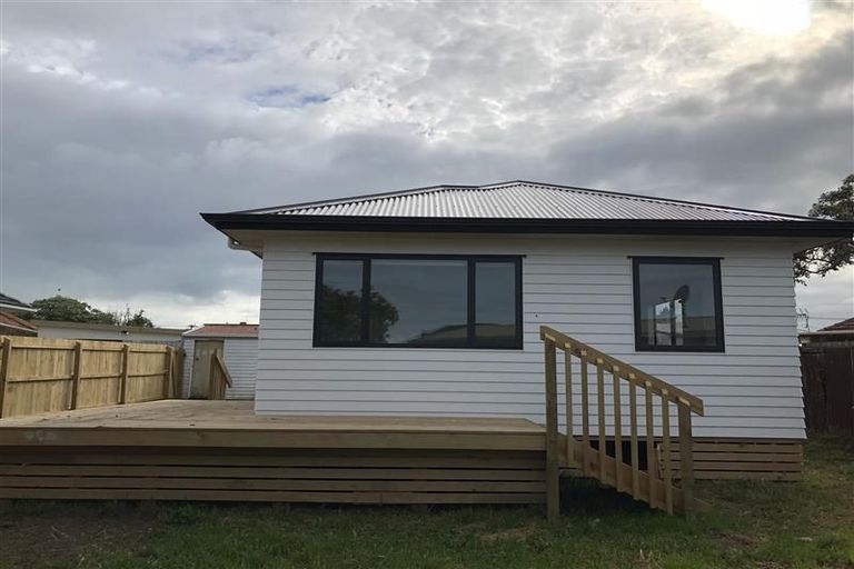Photo of property in 6 Nairn Place, Otara, Auckland, 2023