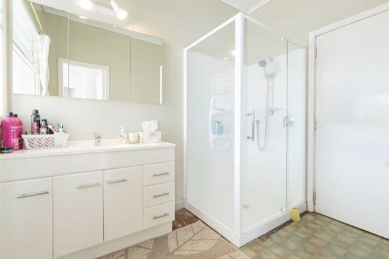 Photo of property in 2/31 Wintere Road, Papatoetoe, Auckland, 2025