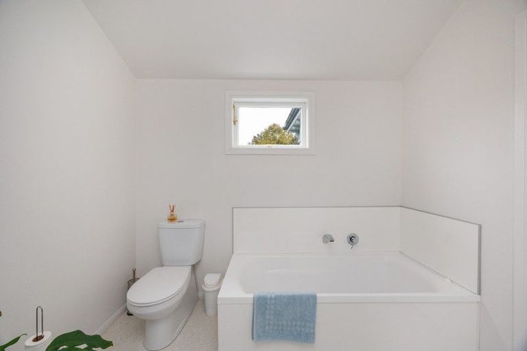 Photo of property in 21 Signal Street, Marton, 4710