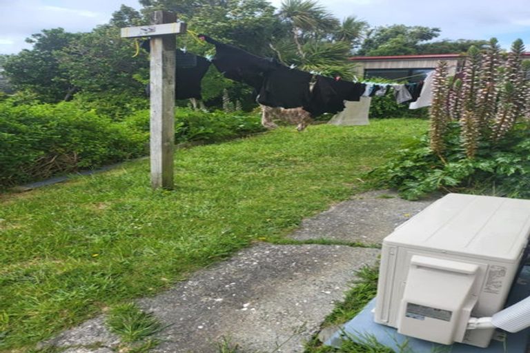 Photo of property in 18a Travancore Street, Island Bay, Wellington, 6023