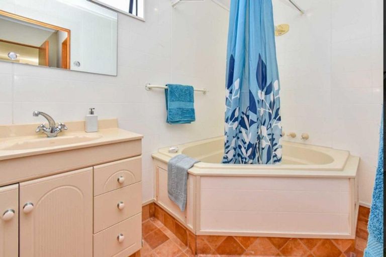 Photo of property in 153 Finlayson Avenue, Clendon Park, Auckland, 2103