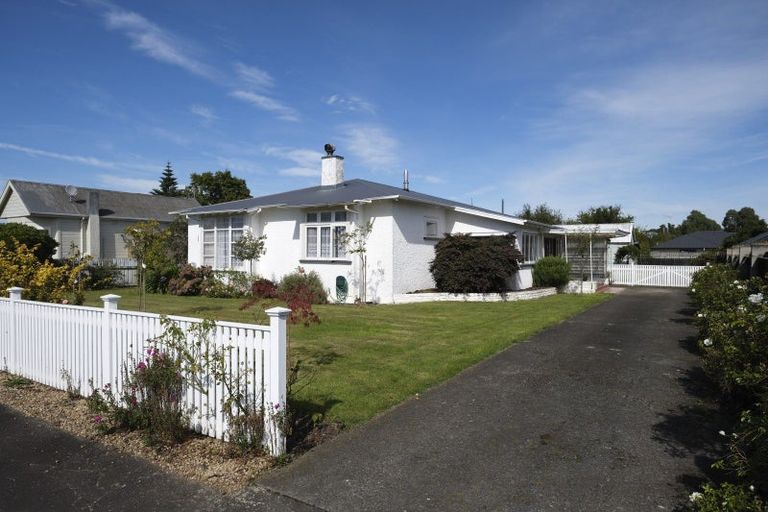 Photo of property in 62 Barraud Street, Dannevirke, 4930