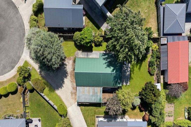 Photo of property in 8b Kuri Place, Wanaka, 9305