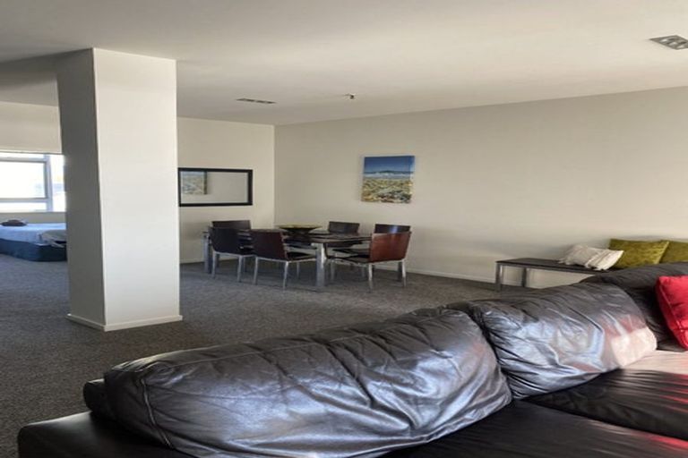 Photo of property in 22 Liardet Apartments, 13/20 Liardet Street, New Plymouth, 4310