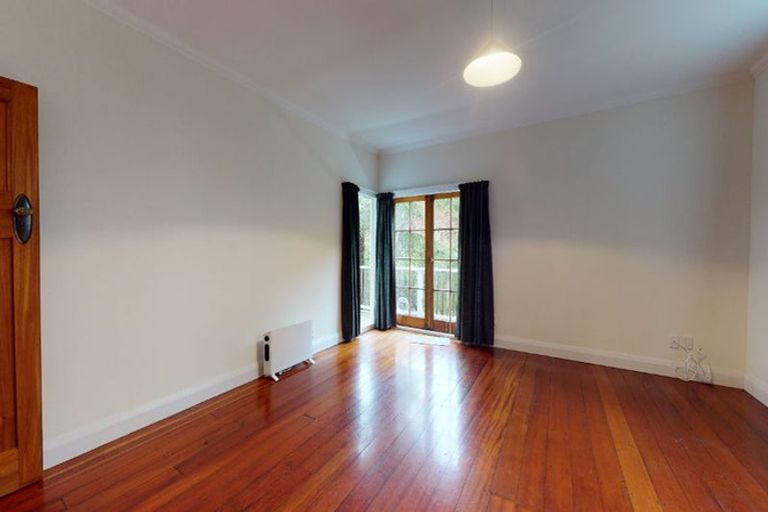 Photo of property in 75 Chamberlain Road, Karori, Wellington, 6012