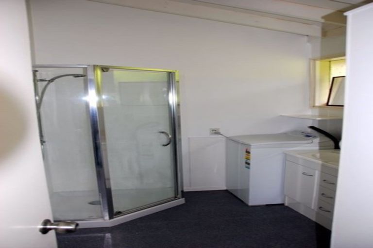 Photo of property in 62 Tio Tio Road, Miramar, Wellington, 6022