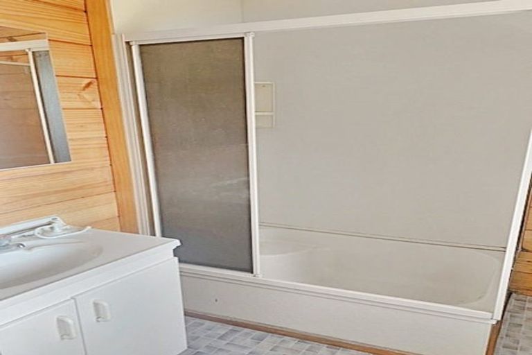 Photo of property in 13a Watson Street, Bulls, 4818