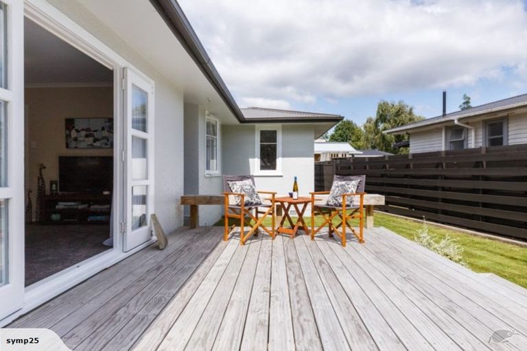 Photo of property in 12 Ruamahanga Crescent, Terrace End, Palmerston North, 4410