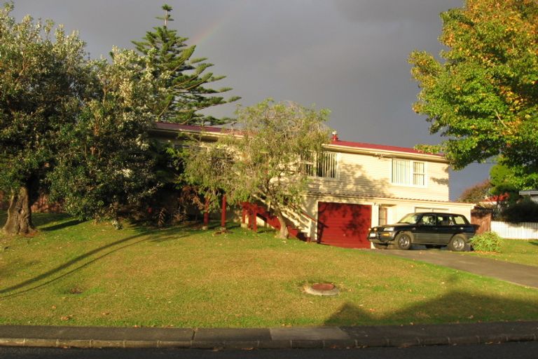 Photo of property in 126 Vodanovich Road, Te Atatu South, Auckland, 0610