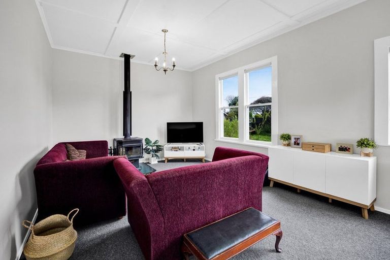 Photo of property in 5 Disraeli Street, Hawera, 4610