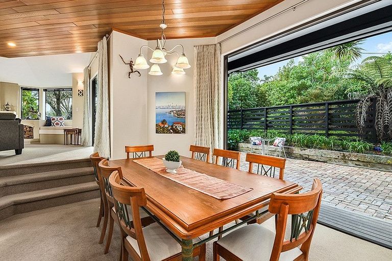 Photo of property in 7 View Road, Campbells Bay, Auckland, 0630