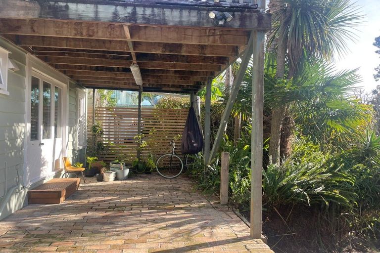 Photo of property in 2/59 Dryden Street, Grey Lynn, Auckland, 1021