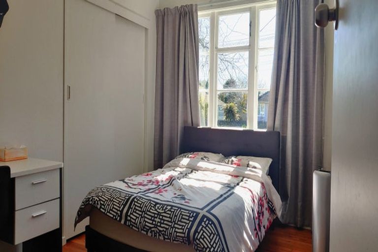 Photo of property in 82 Alfred Street, Fairfield, Hamilton, 3214