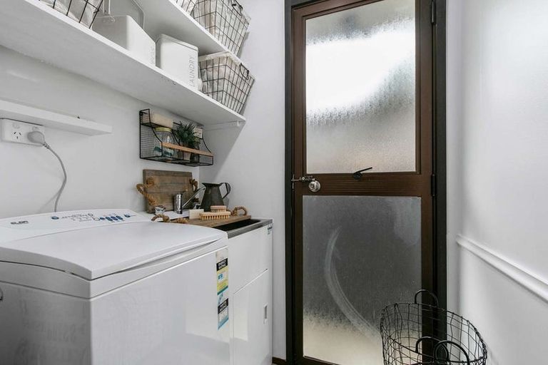 Photo of property in 1/26 Kamara Road, Glen Eden, Auckland, 0602