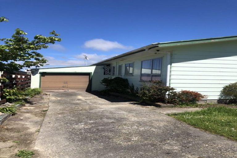 Photo of property in 13 Kaitangata Crescent, Kelson, Lower Hutt, 5010