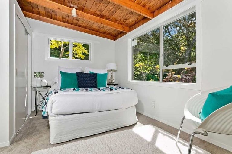 Photo of property in 13 Dunraven Place, Torbay, Auckland, 0630