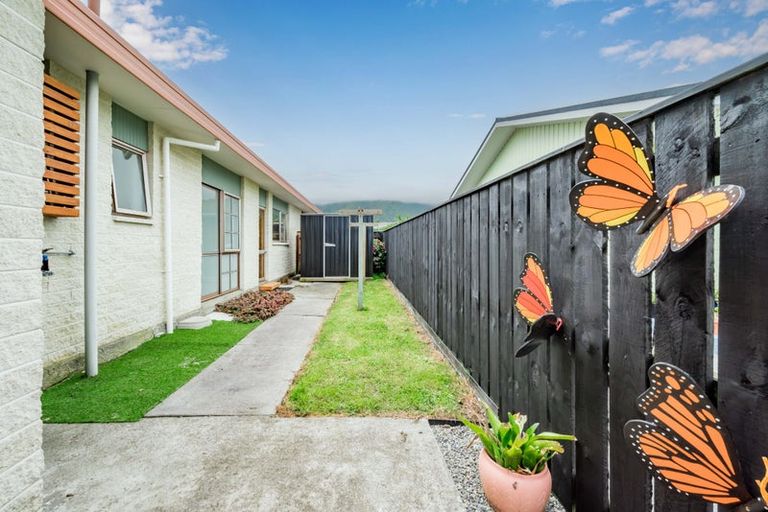 Photo of property in 2b Tawa Street, Waikanae, 5036