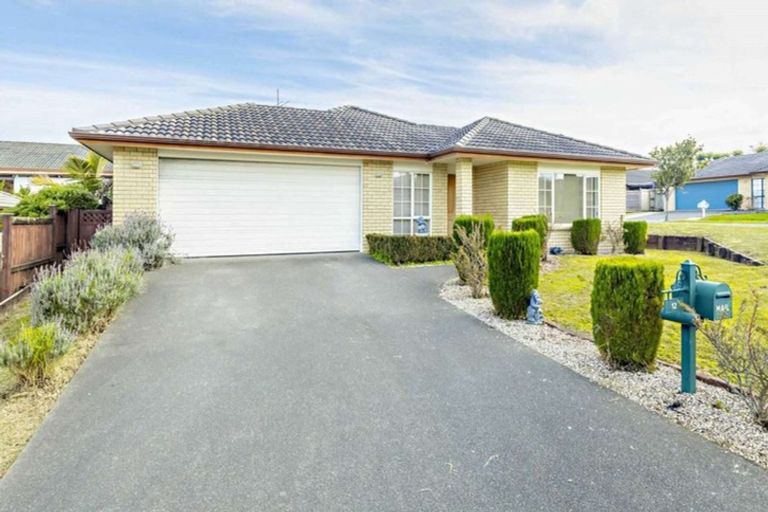 Photo of property in 12 Ironstone Place, Randwick Park, Auckland, 2105