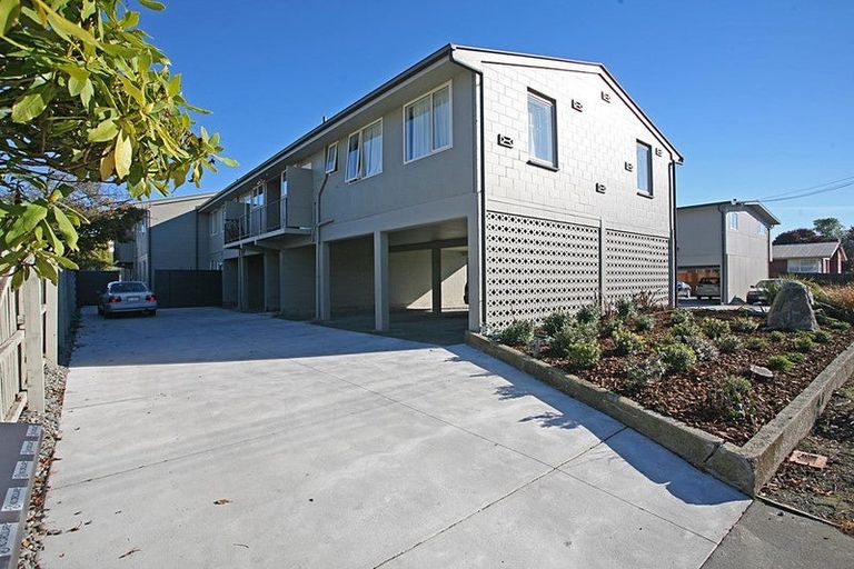 Photo of property in 6/17 Newnham Terrace, Upper Riccarton, Christchurch, 8041