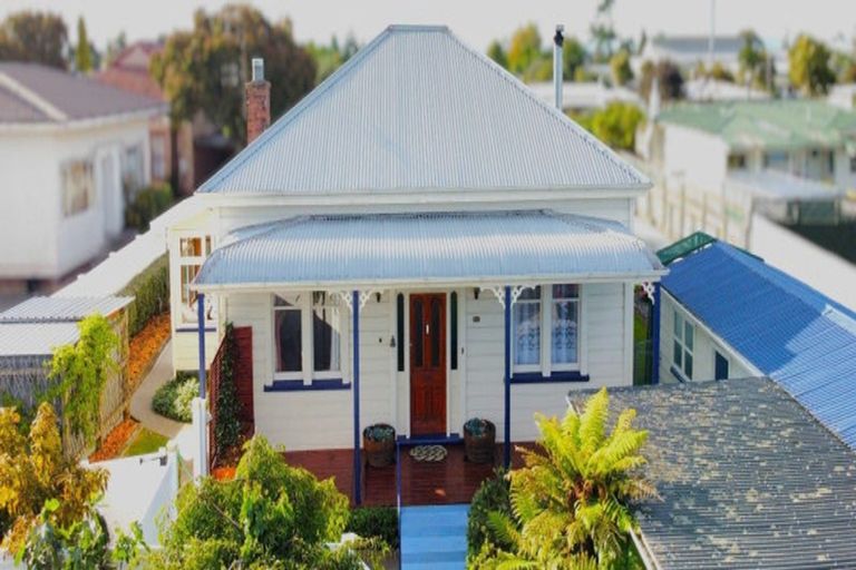 Photo of property in 2/918 Nelson Street North, Mahora, Hastings, 4120