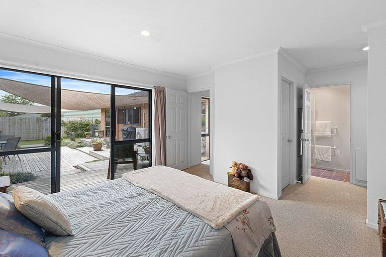 Photo of property in 16 Dorchester Place, Nawton, Hamilton, 3200