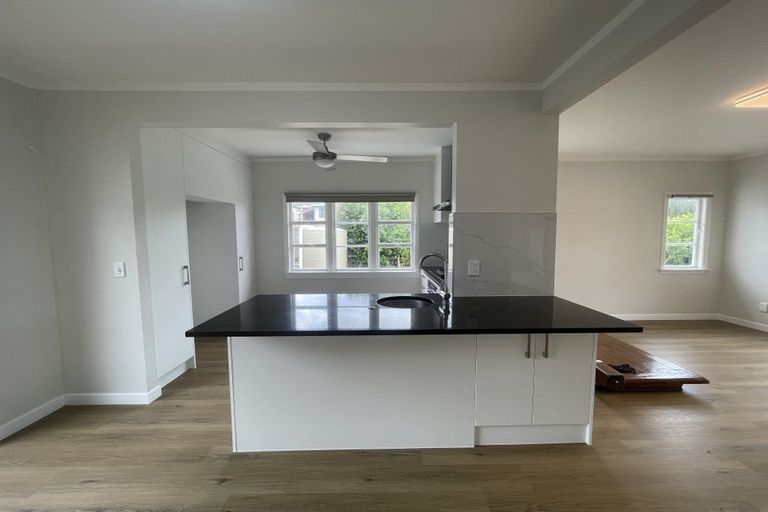 Photo of property in 46 Miro Street, New Lynn, Auckland, 0600