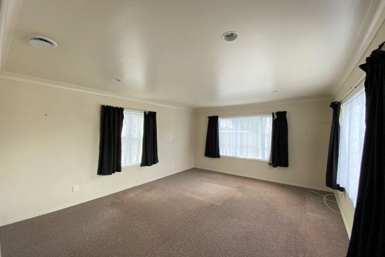 Photo of property in 67 Waipani Road, Te Atatu Peninsula, Auckland, 0610