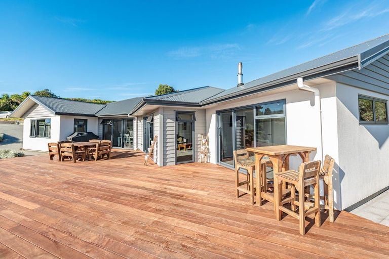 Photo of property in 43 Montgomery Road, Westmere, Whanganui, 4501