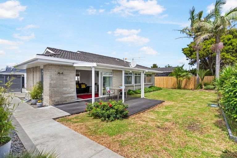 Photo of property in 81a Centreway Road, Orewa, 0931
