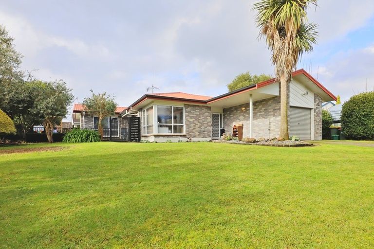 Photo of property in 6 Azimuth Place, Flagstaff, Hamilton, 3210