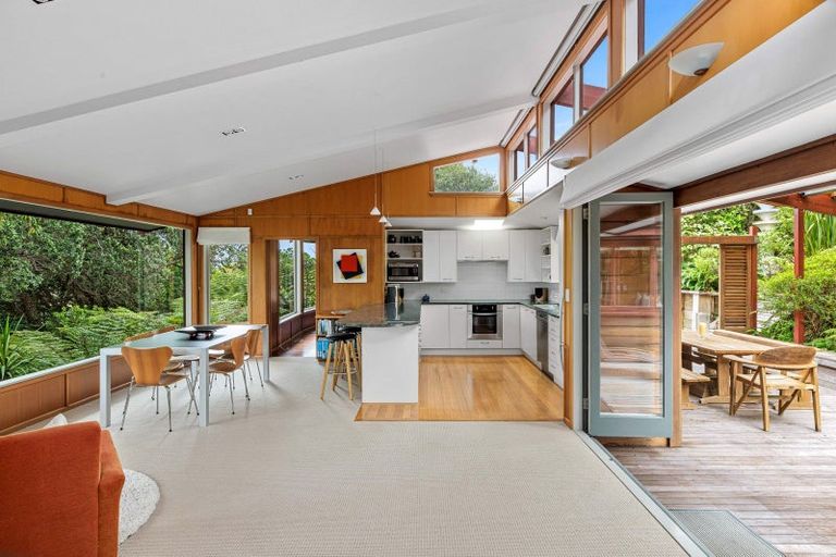 Photo of property in 68-70 Matakatia Parade, Matakatia, Whangaparaoa, 0930