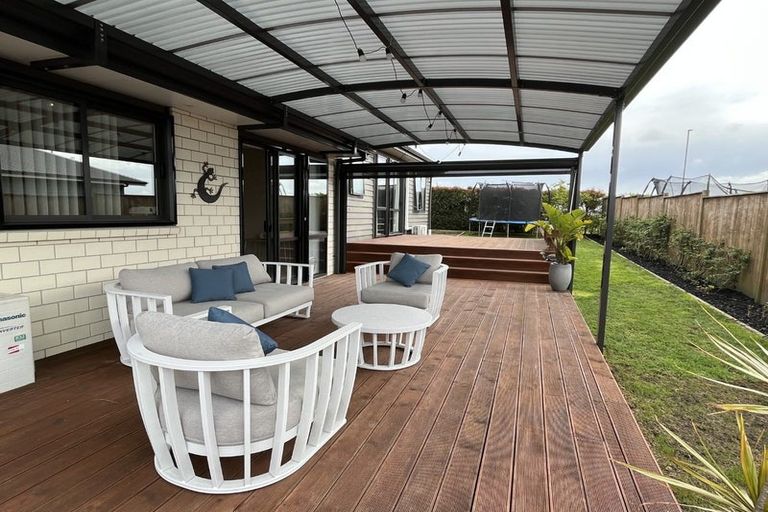 Photo of property in 2 Makaka Lane, Silverdale, 0932