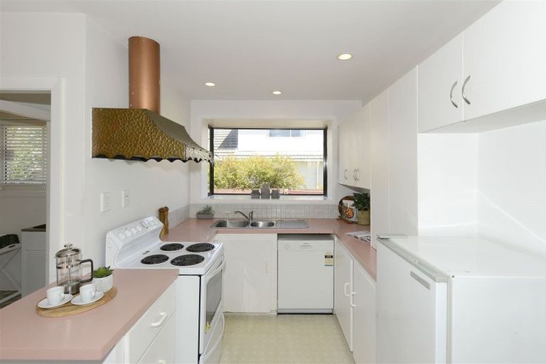 Photo of property in 138 Grimseys Road, Redwood, Christchurch, 8051