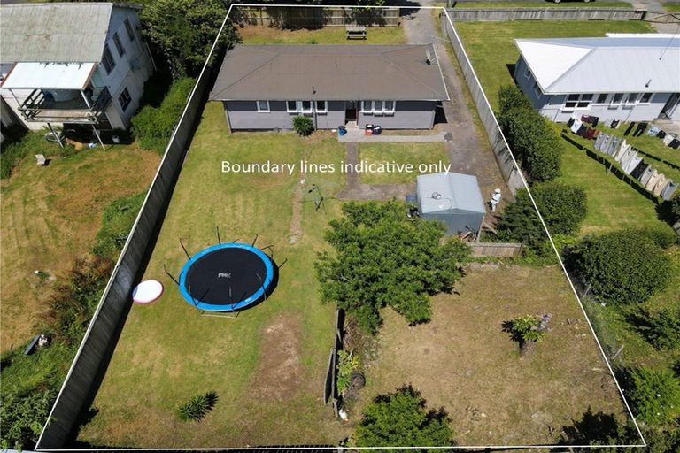 Photo of property in 10 Massey Street, Moerewa, 0211