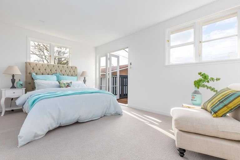 Photo of property in 1/48 Philomel Crescent, Bayswater, Auckland, 0622