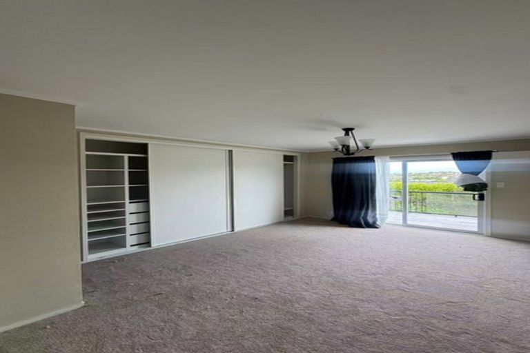 Photo of property in 5 Stapleford Crescent, Browns Bay, Auckland, 0630