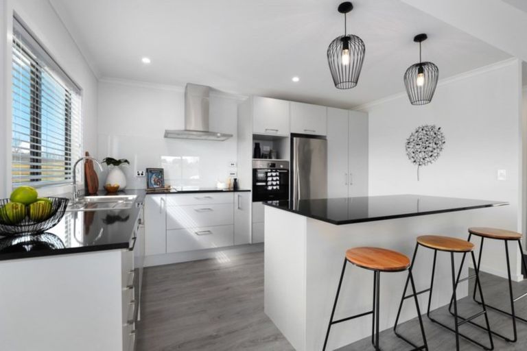 Photo of property in 4 Syrah Grove, Te Kauwhata, 3710